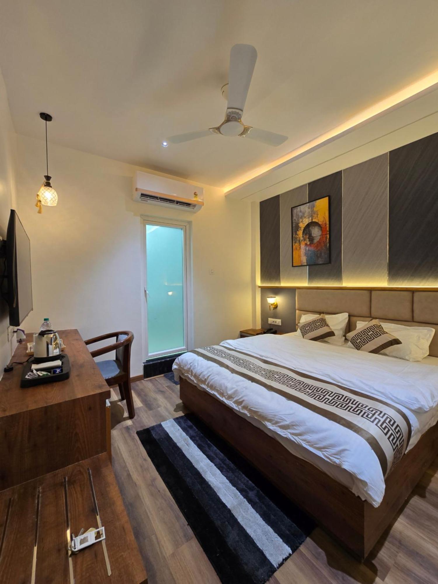 Hotel Fortune Ayodhya Exterior photo