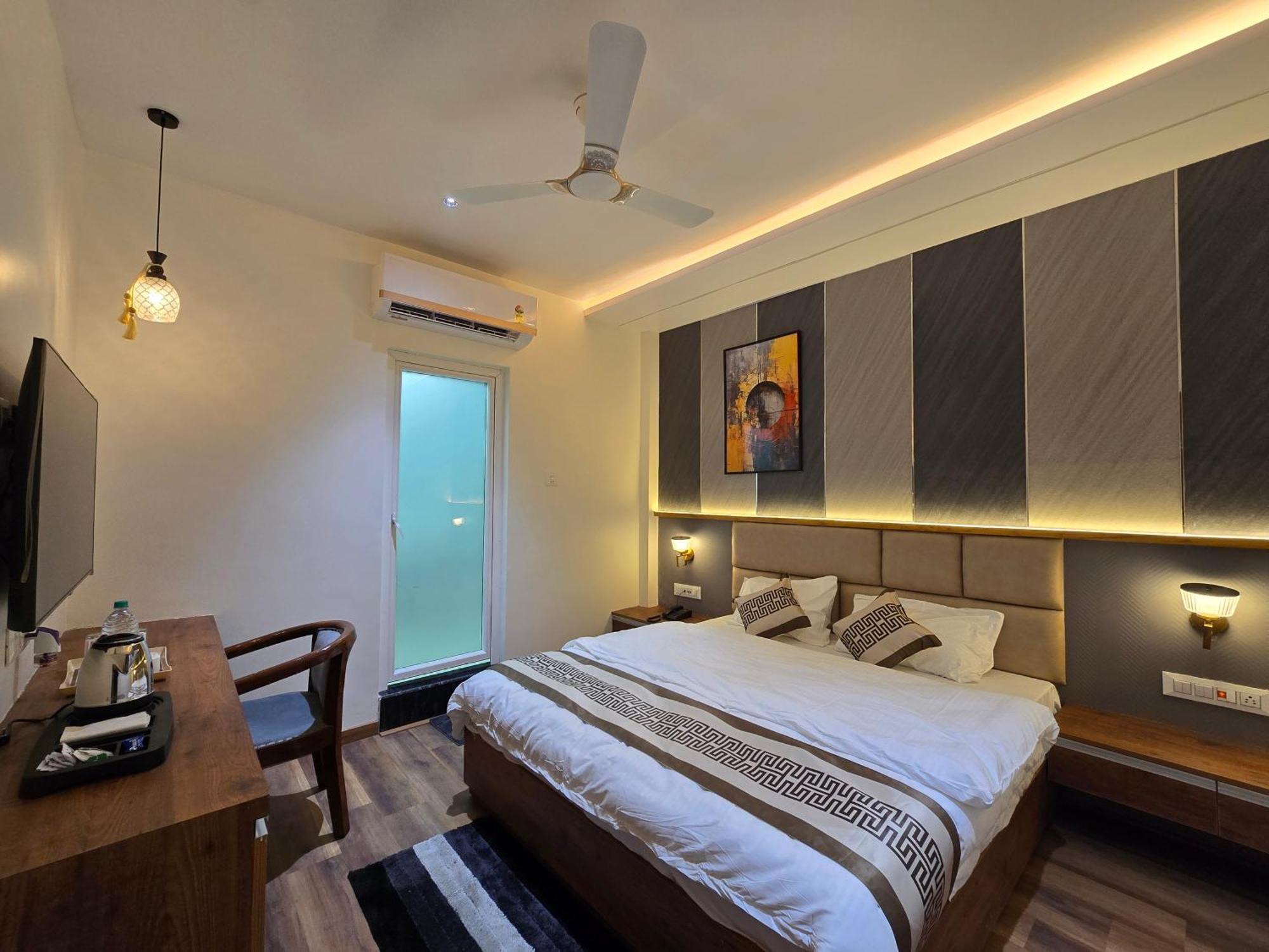 Hotel Fortune Ayodhya Exterior photo