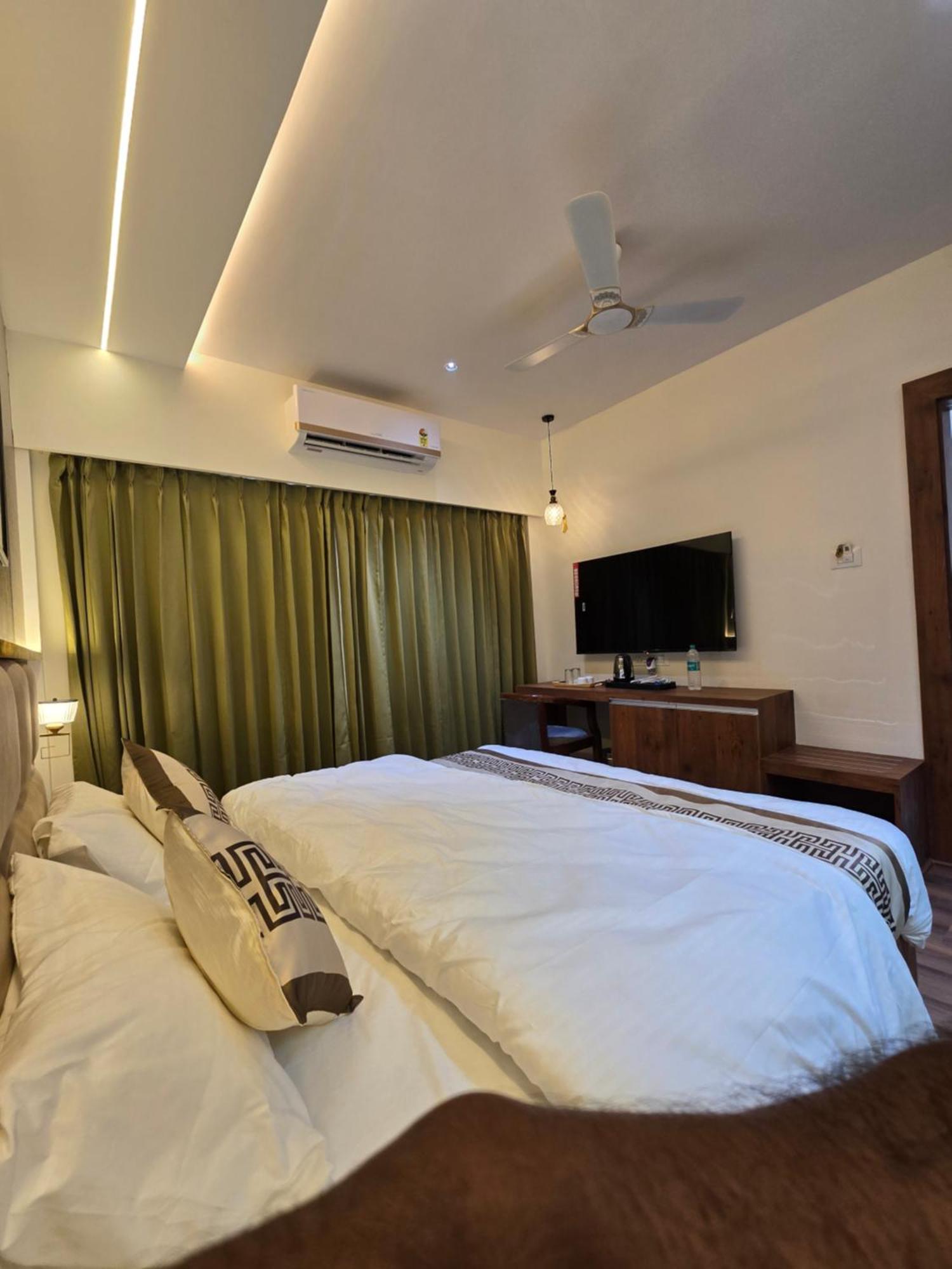 Hotel Fortune Ayodhya Exterior photo