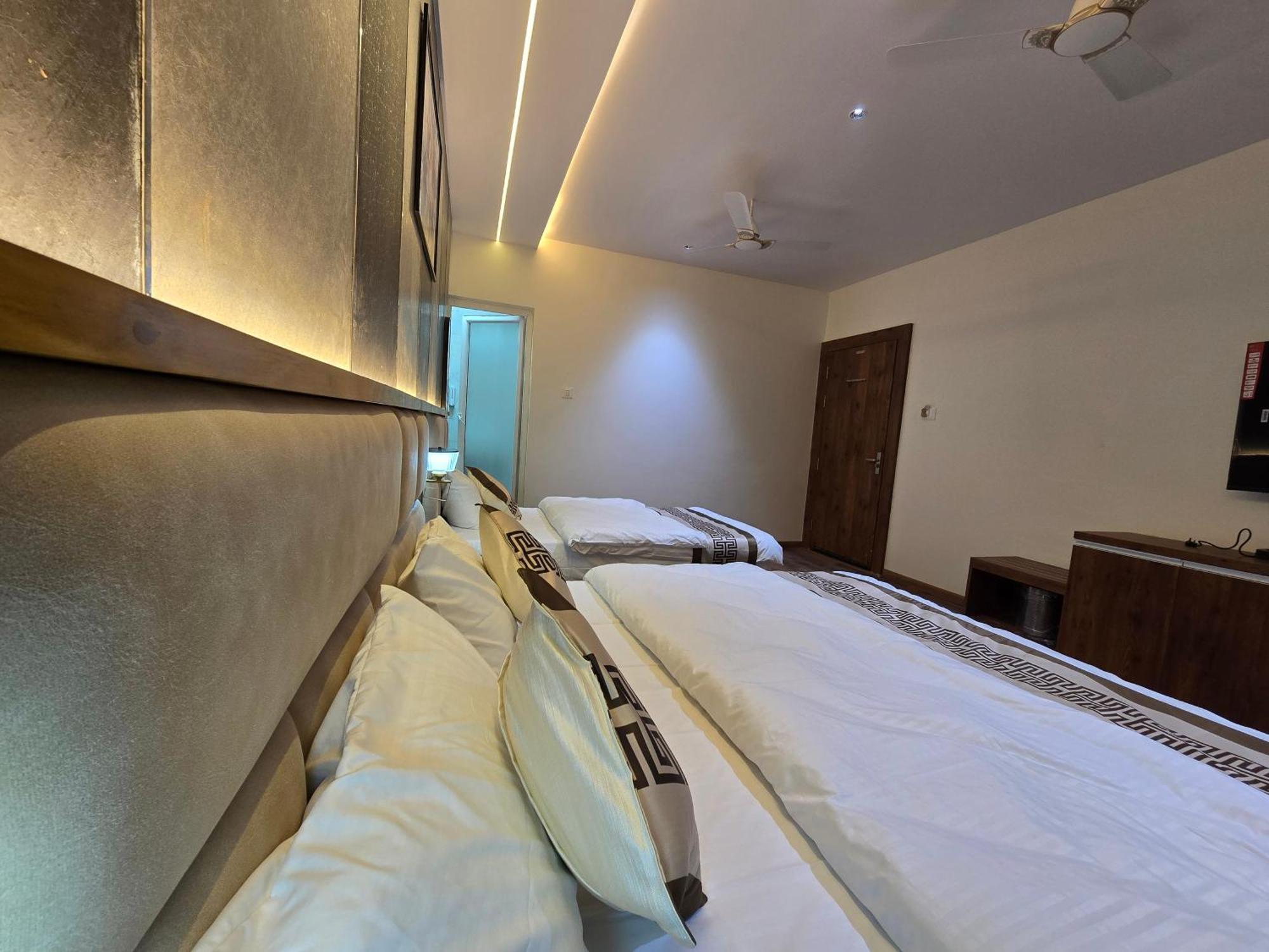 Hotel Fortune Ayodhya Exterior photo