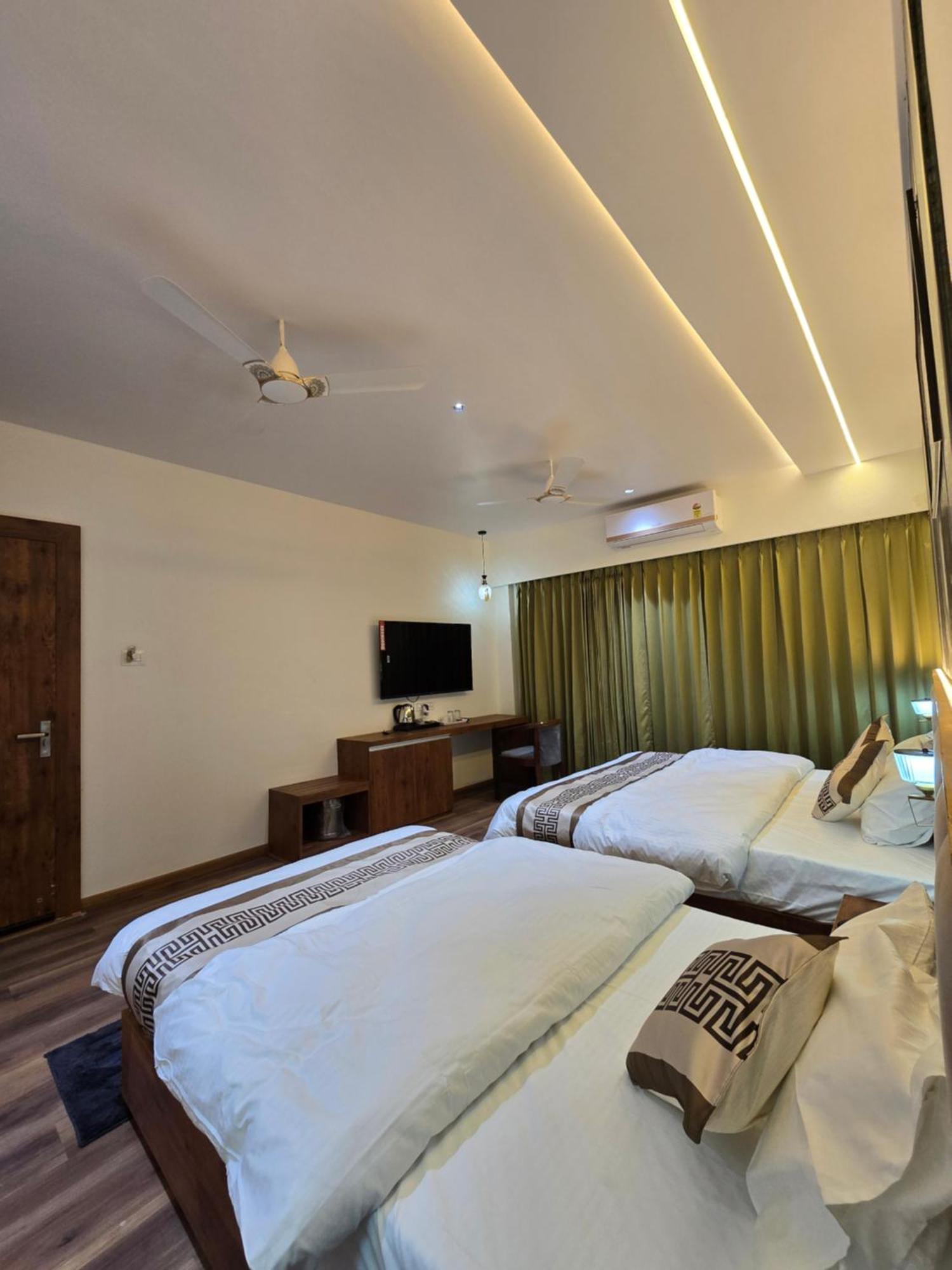 Hotel Fortune Ayodhya Exterior photo